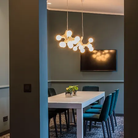 The Midtown מלון