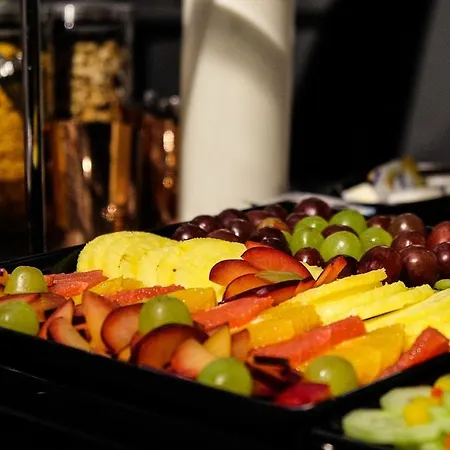Otel The Midtown 4*
