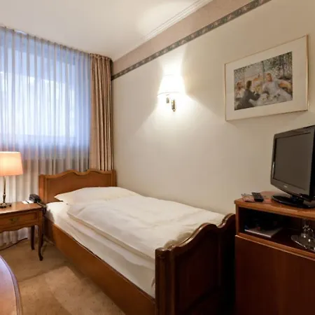 Otel The Midtown 4*